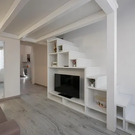 I Host Apartment - Neera 22-3